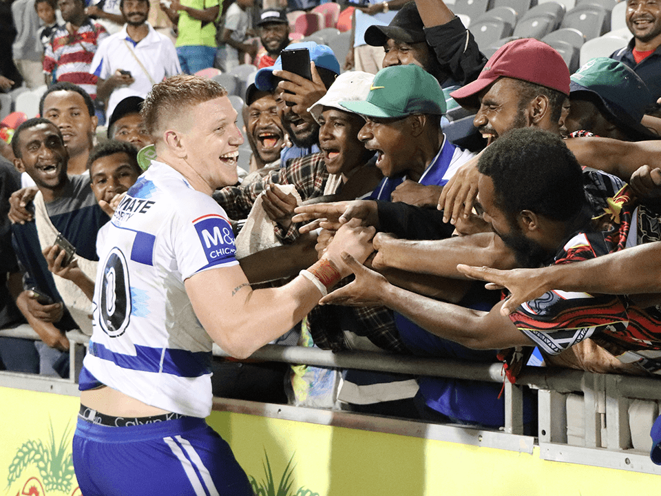 Rugby league players meet fans in Port Moresby