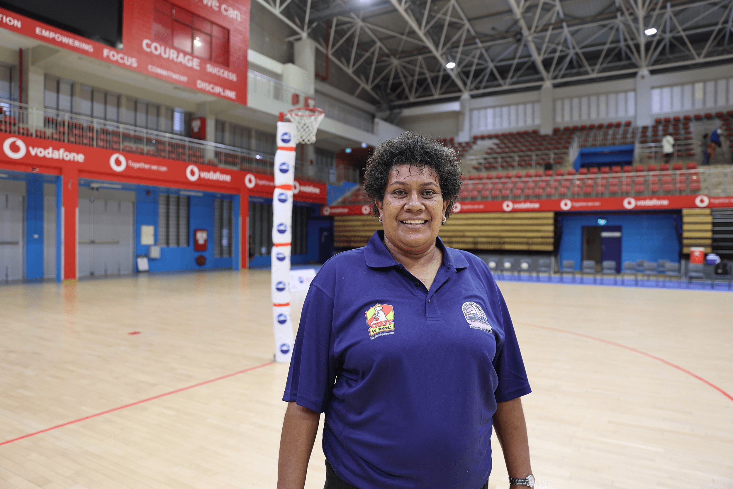Anasimeci Rakavosa on a netball court