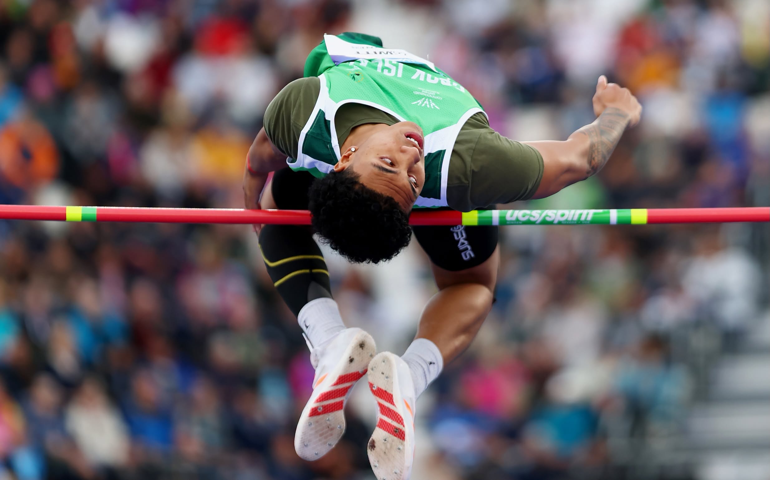Pole Vaulter Jiuteis Robinson of Papua New Guinea